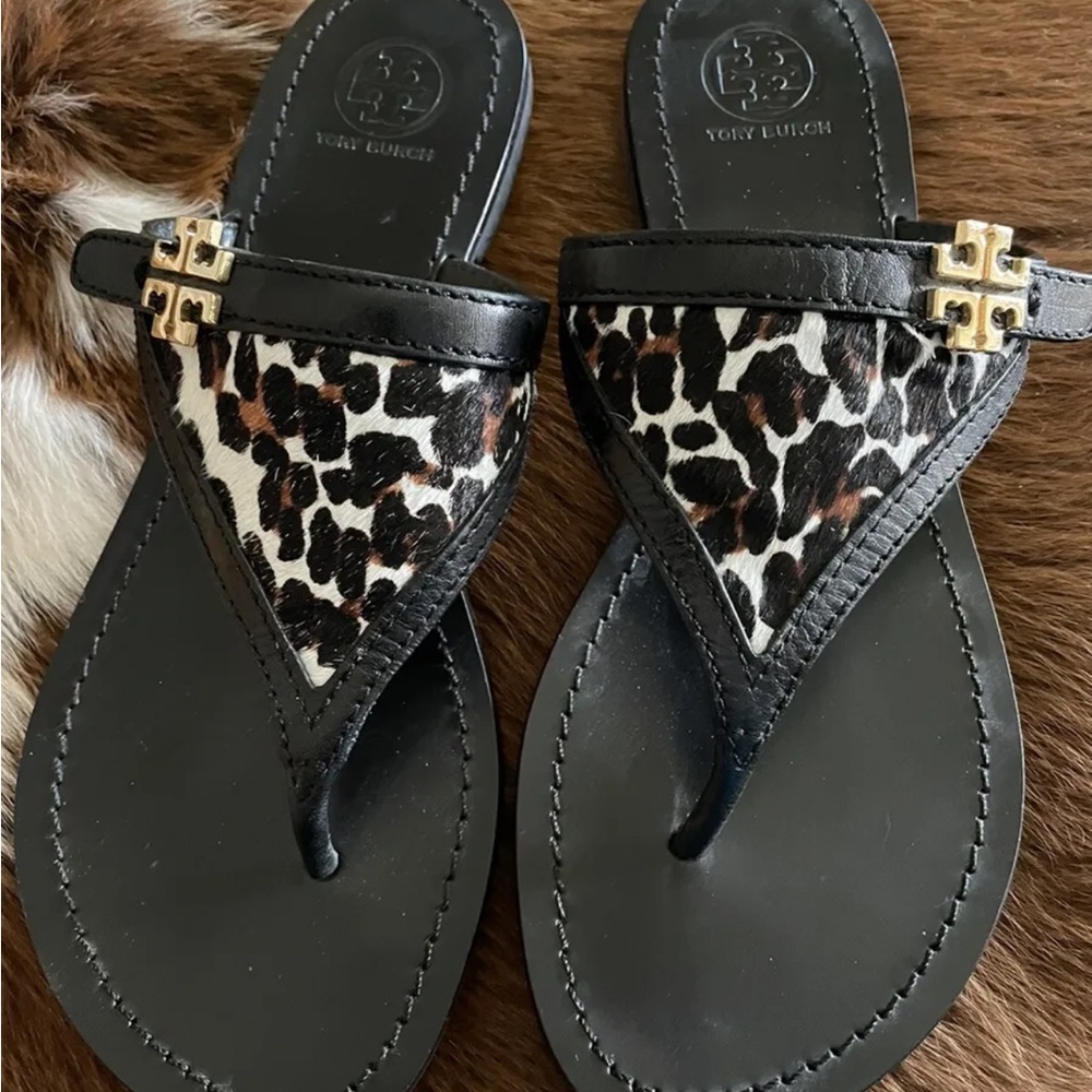 Tory Burch calf hair logo thong sandals 7.5